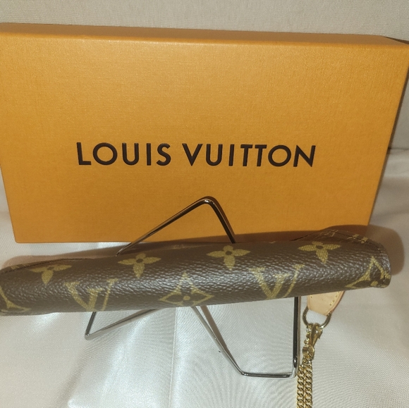 EUC Authentic Louis Vuitton Monogram POUCHETTE - Picture 4 of 10